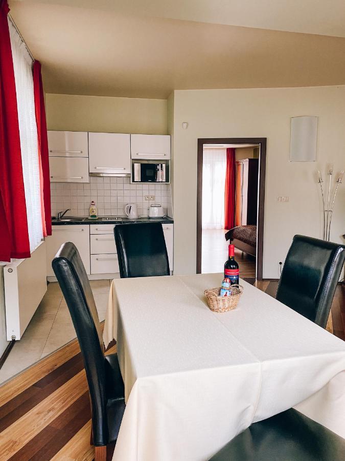 Riverside Apartments Thalia Karlovy Vary Ngoại thất bức ảnh